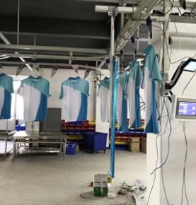 Řešení pro třídění závěsů na oděvy RFID